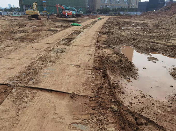 铺路钢板出租规格与价格的选择